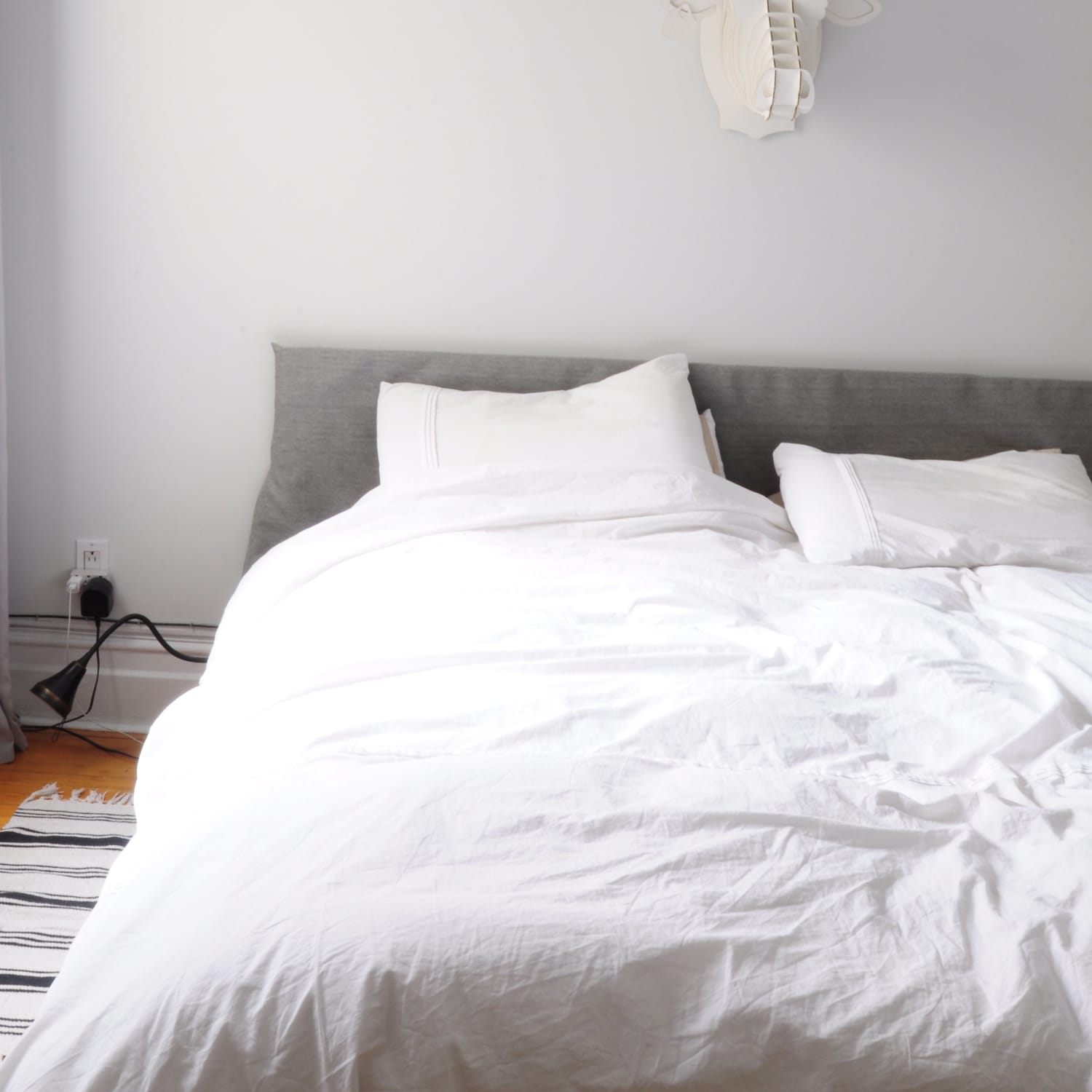 Bedroom cleaning top